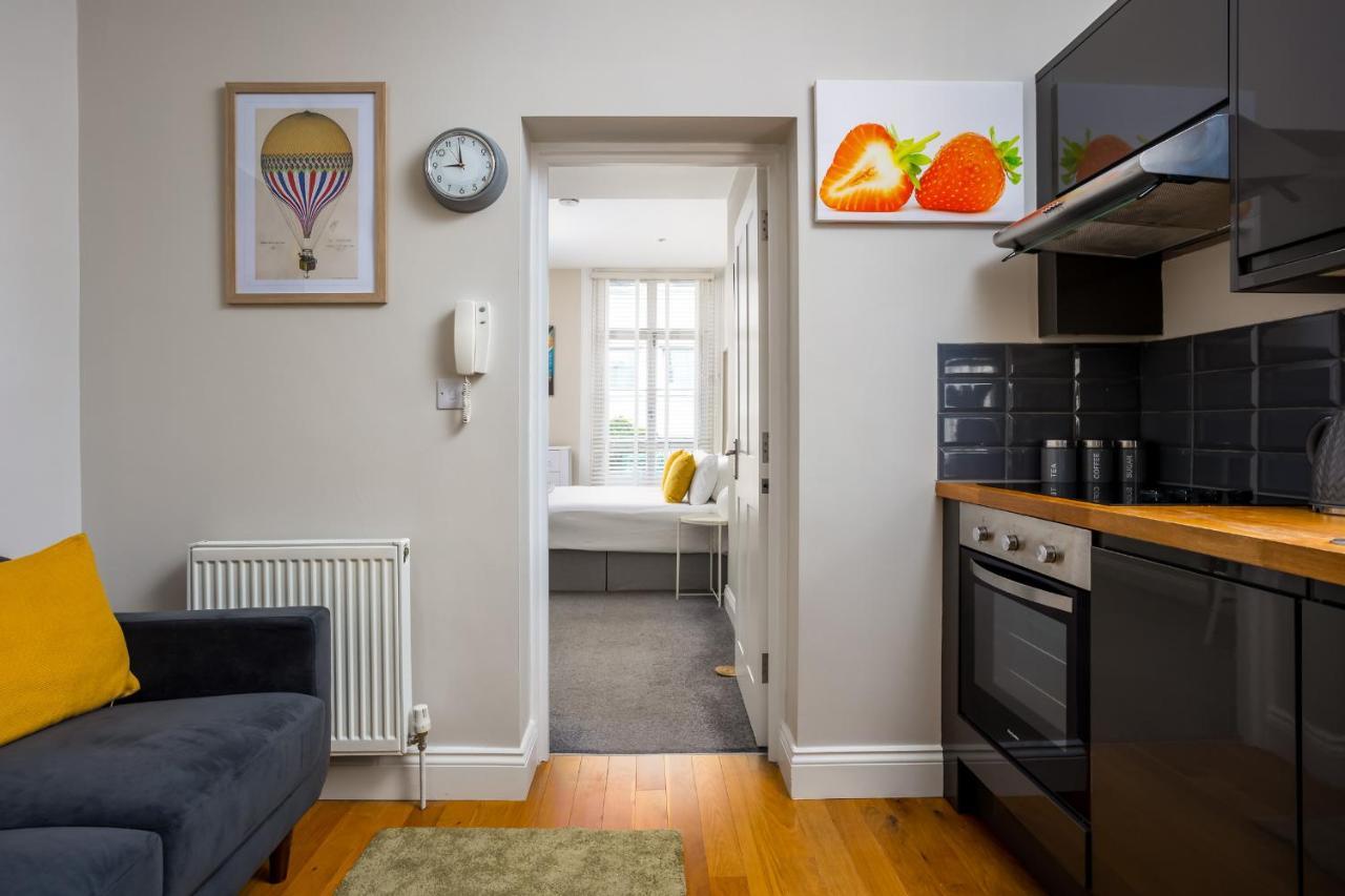Contemporary Ground Floor Apartment - Town Centre With Parking! Cheltenham Exterior foto